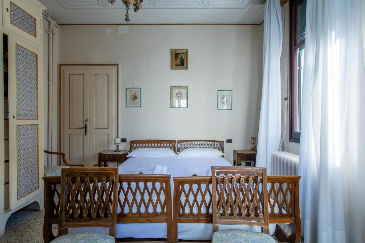 Villa Corrado - Ground Floor Apartment Lido di Venezia 0*,  Italien